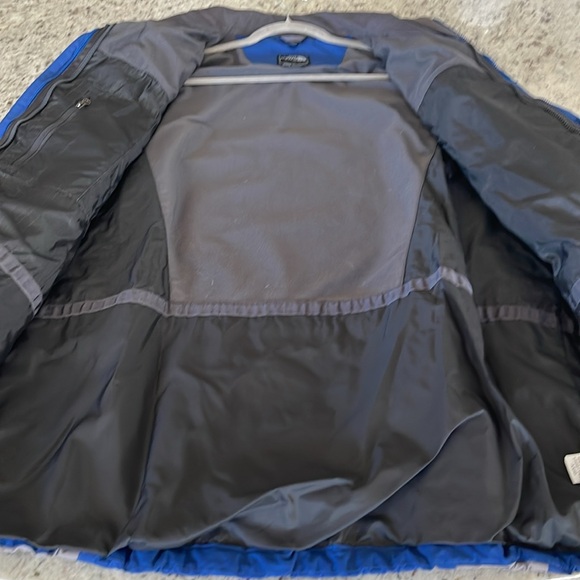 North face Hyvent rain 3/1 outer shell
Heavy Mens xxl blue underarm vented zip - Picture 8 of 13